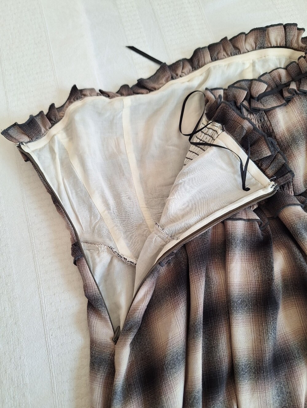 NWOT Kimchi Blue Strapless Plaid Midi Dress in Black and Cream - Picture 9 of 9